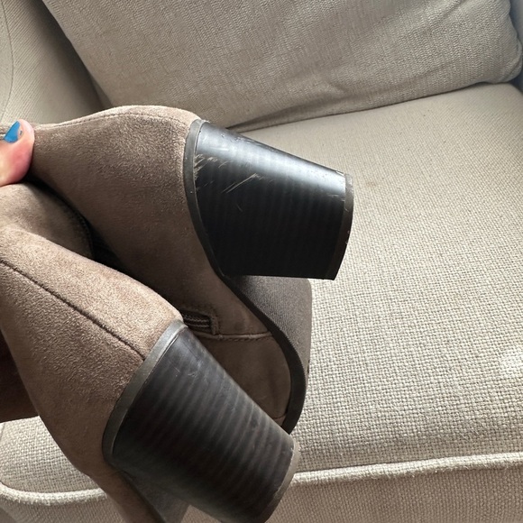 Old Navy Tan Ankle Boots Size 8 - Picture 6 of 6